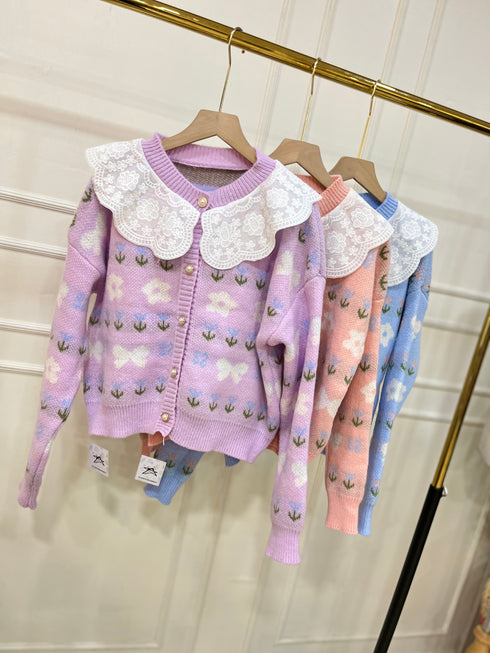 Winter Printed Lacey Collar Sweater